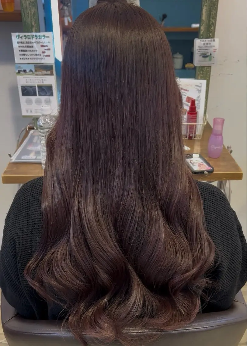 ロング カラー 拝頭　奈枝 Beretのヘアスタイル