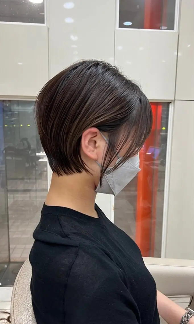 ショート レイヤーカット 小飯田　武斗のヘアスタイル