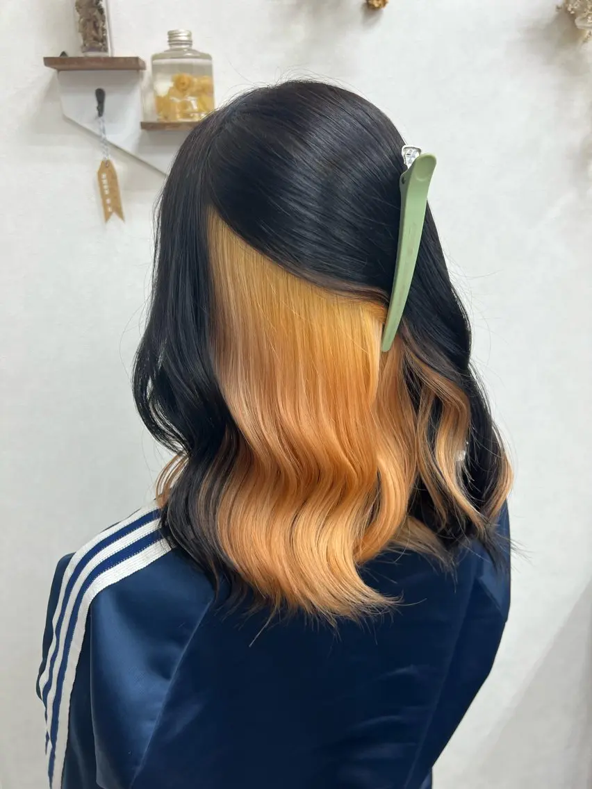 カラー ブリーチ オレンジ イエローカラー ブリーチカラー HAZUKI🦖のヘアスタイル