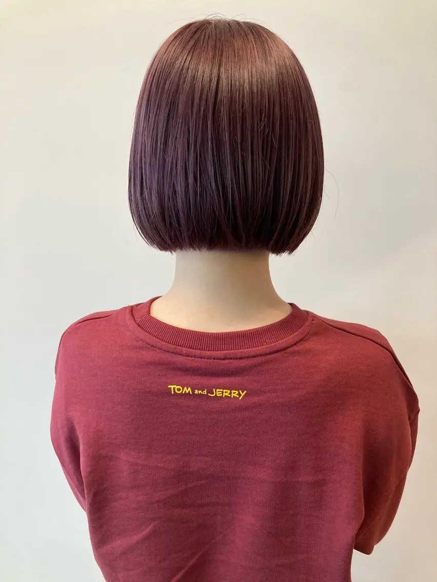 ショート カラー ボブ 透明感カラー レイヤー亀井唯登のヘアスタイル