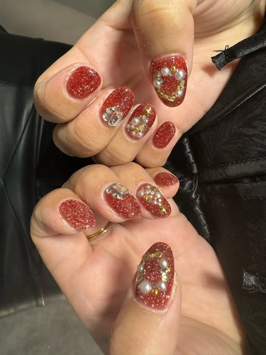 ネイル LAVISH 大和店 emi・:*+のネイルデザイン