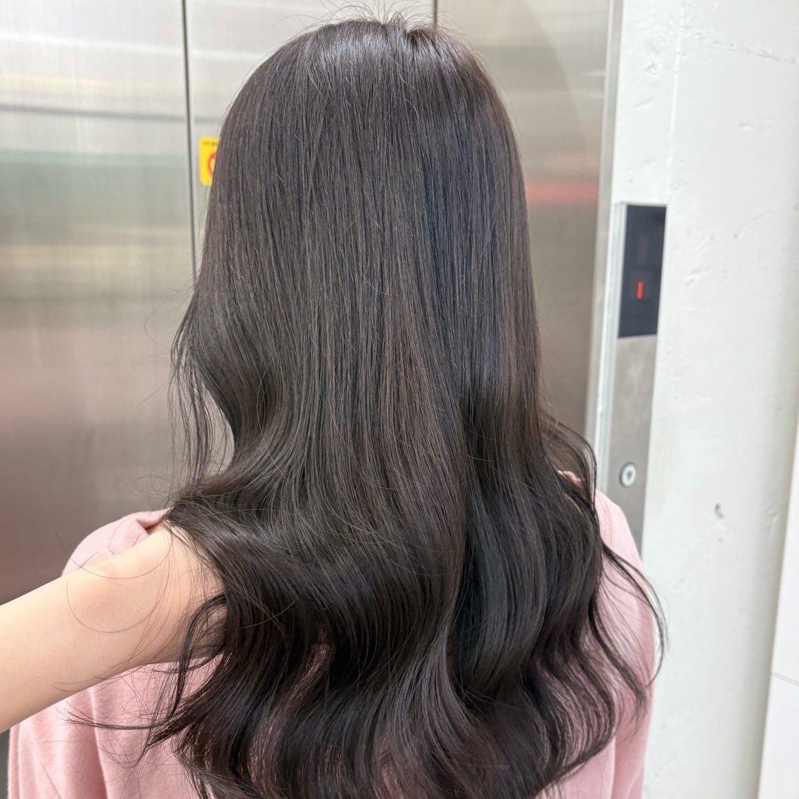 ロング カラー グレージュ モカグレージュ 矢場町/8時-22時 JILLSTUDIOのヘアスタイル