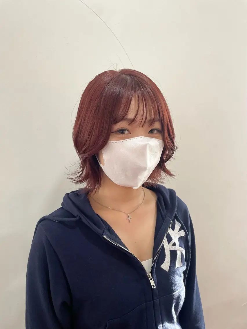 ショート カラー ショートボブ ブリーチ 透明感カラー ブリーチなしカラー レッドカラー カット ヘアカラー mopa_kaede ナチュラル/レイヤーのヘアスタイル