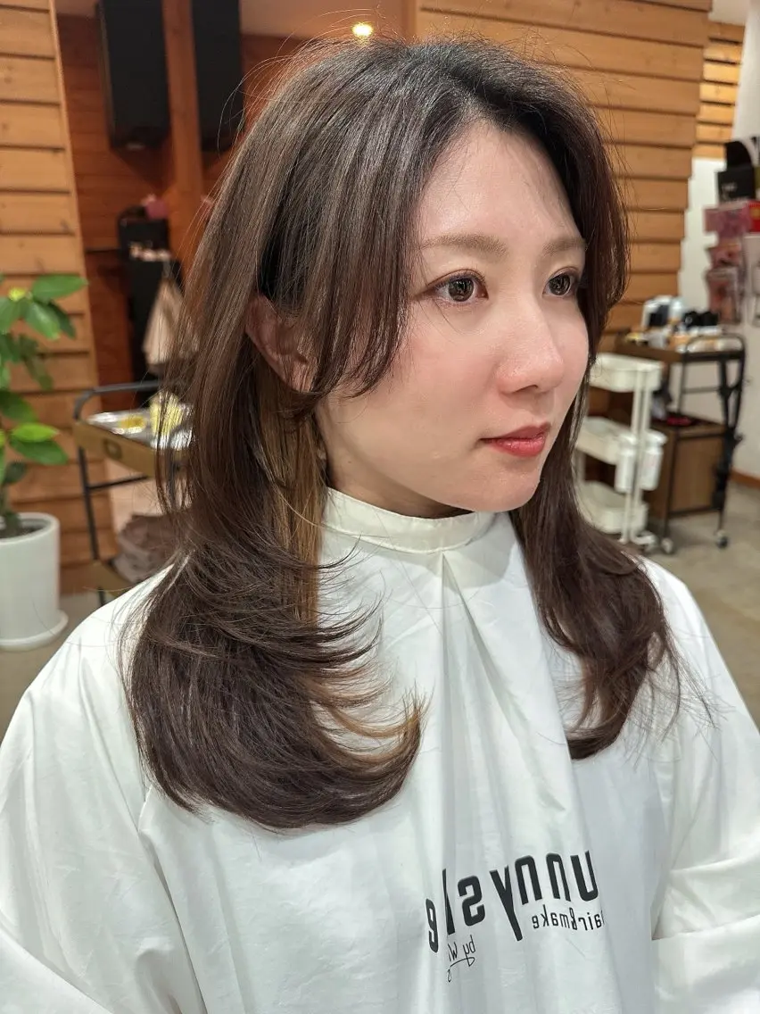 ミディアム レイヤーカット つくば 【Ciqi】 あくつのヘアスタイル