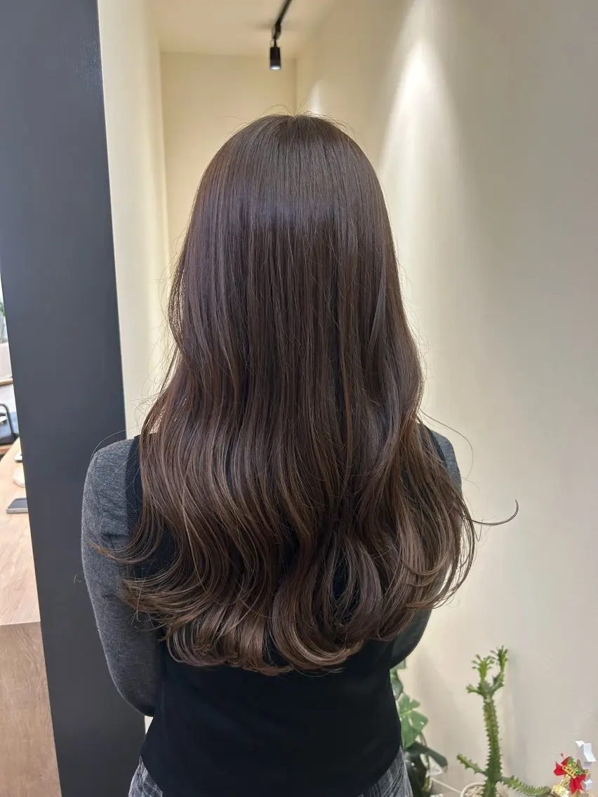 ロング カラー ベージュカラー オリーブベージュ カット ヘアカラー トリートメント hubhair レイヤー/透明感のヘアスタイル