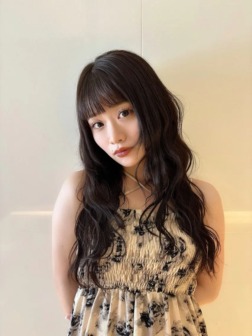 ロング 顔まわりレイヤー 顔周りカット ハッシュカット レイヤーカット Ayano‪‪🎀似 合わせ×透明感🎀のヘアスタイル