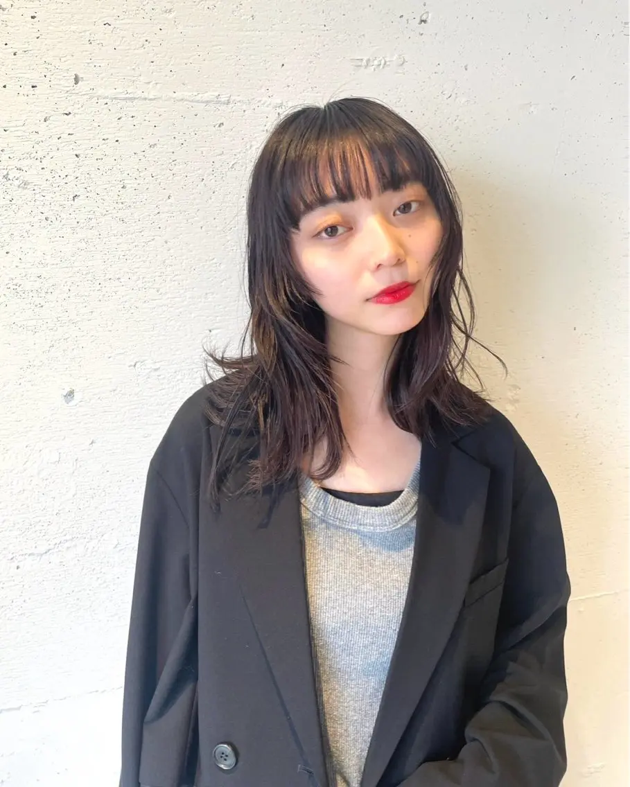 セミロング 河合 真梨子のヘアスタイル