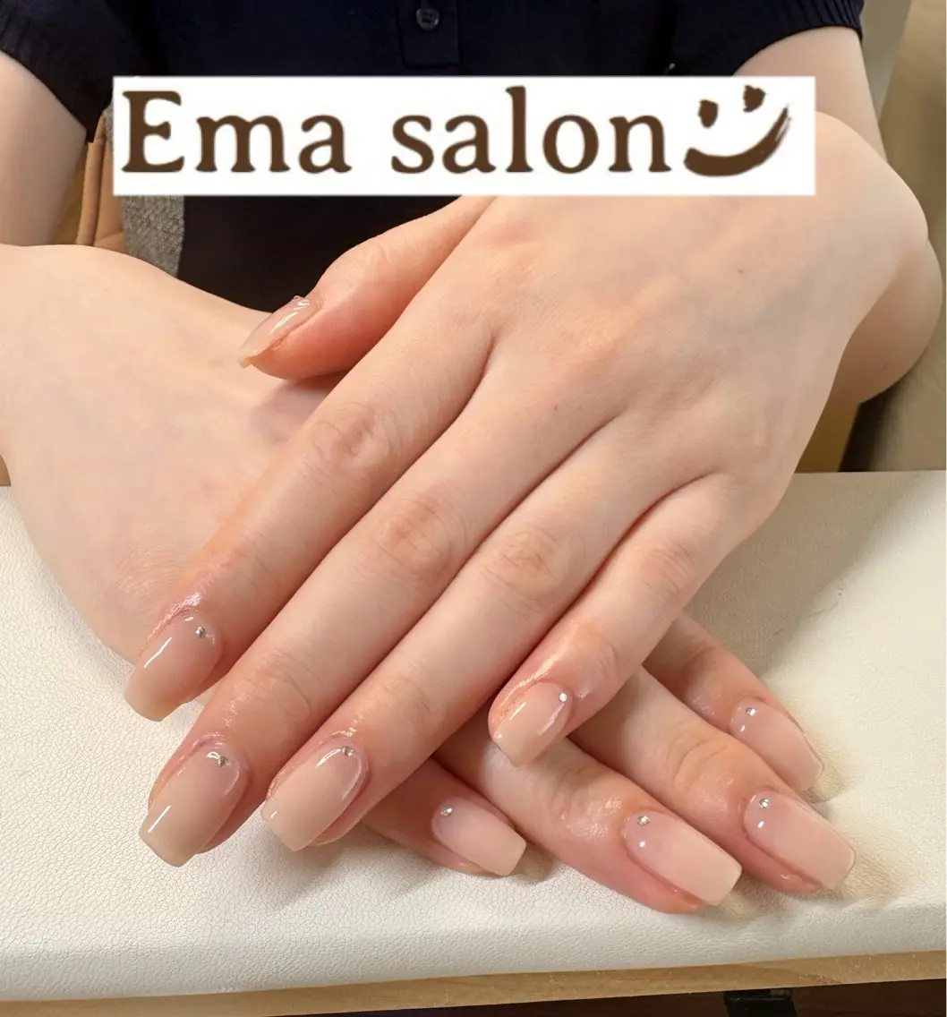 ネイル 持ち込み ハンドネイル Ema salon hiromiのネイルデザイン