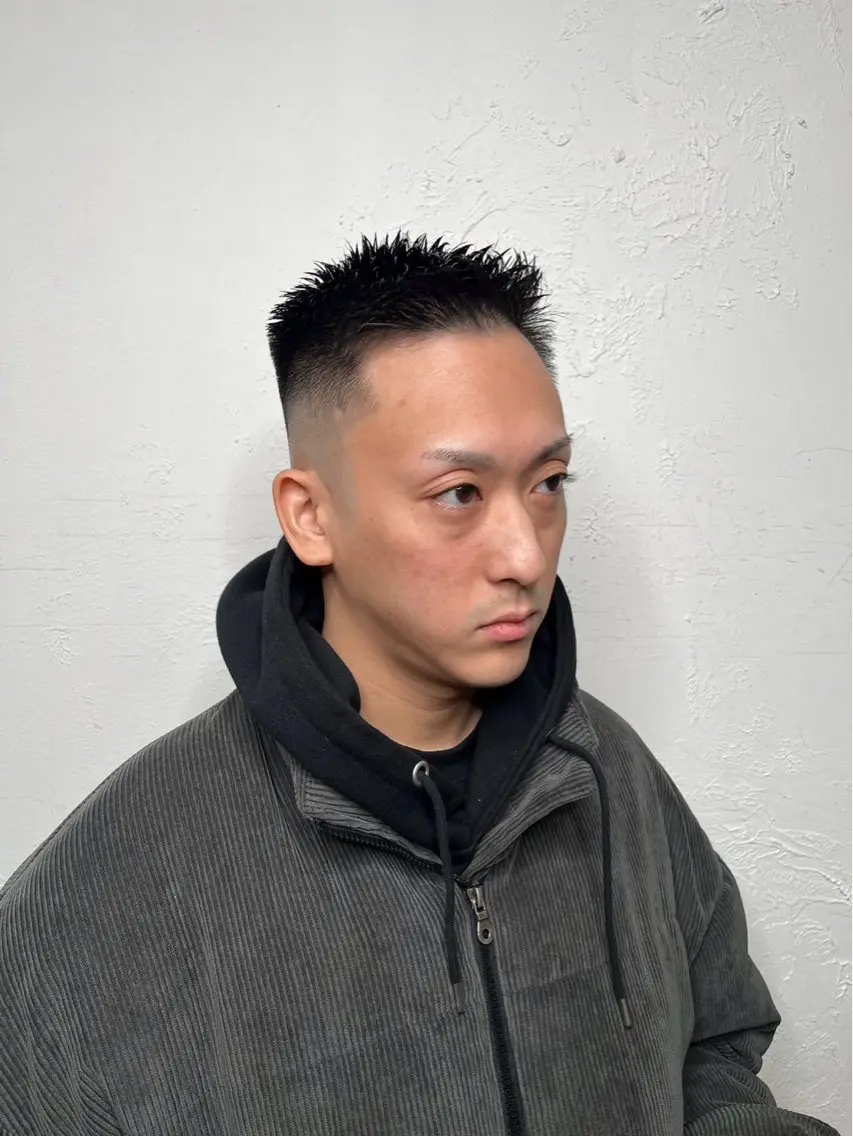 ショート メンズ センターパート ダウンパーマ フェードカット メンズハイライト メンズパーマ カット トリートメント 💈メンズ特化💈 TASUKUのヘアスタイル