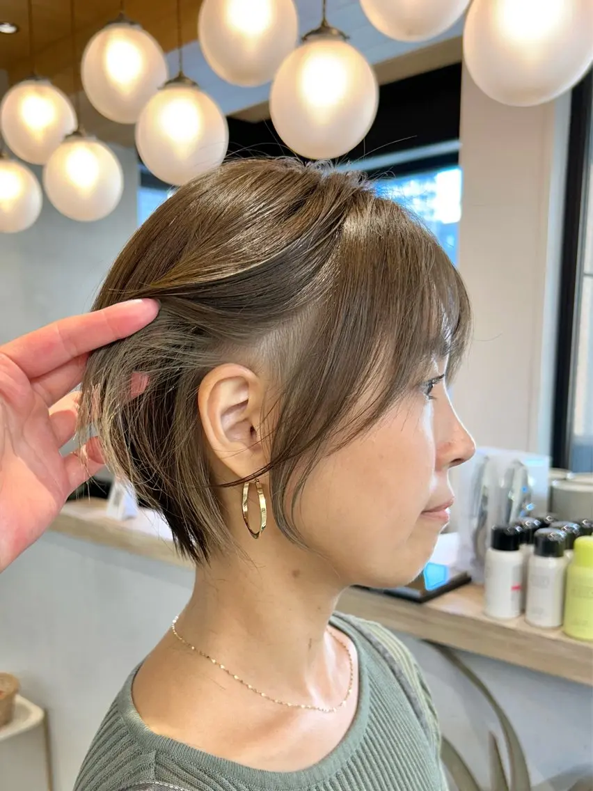 ショート カット ヘアカラー トリートメント 🩵縮毛矯正/ブリー チ/髪質改善/いつかのヘアスタイル