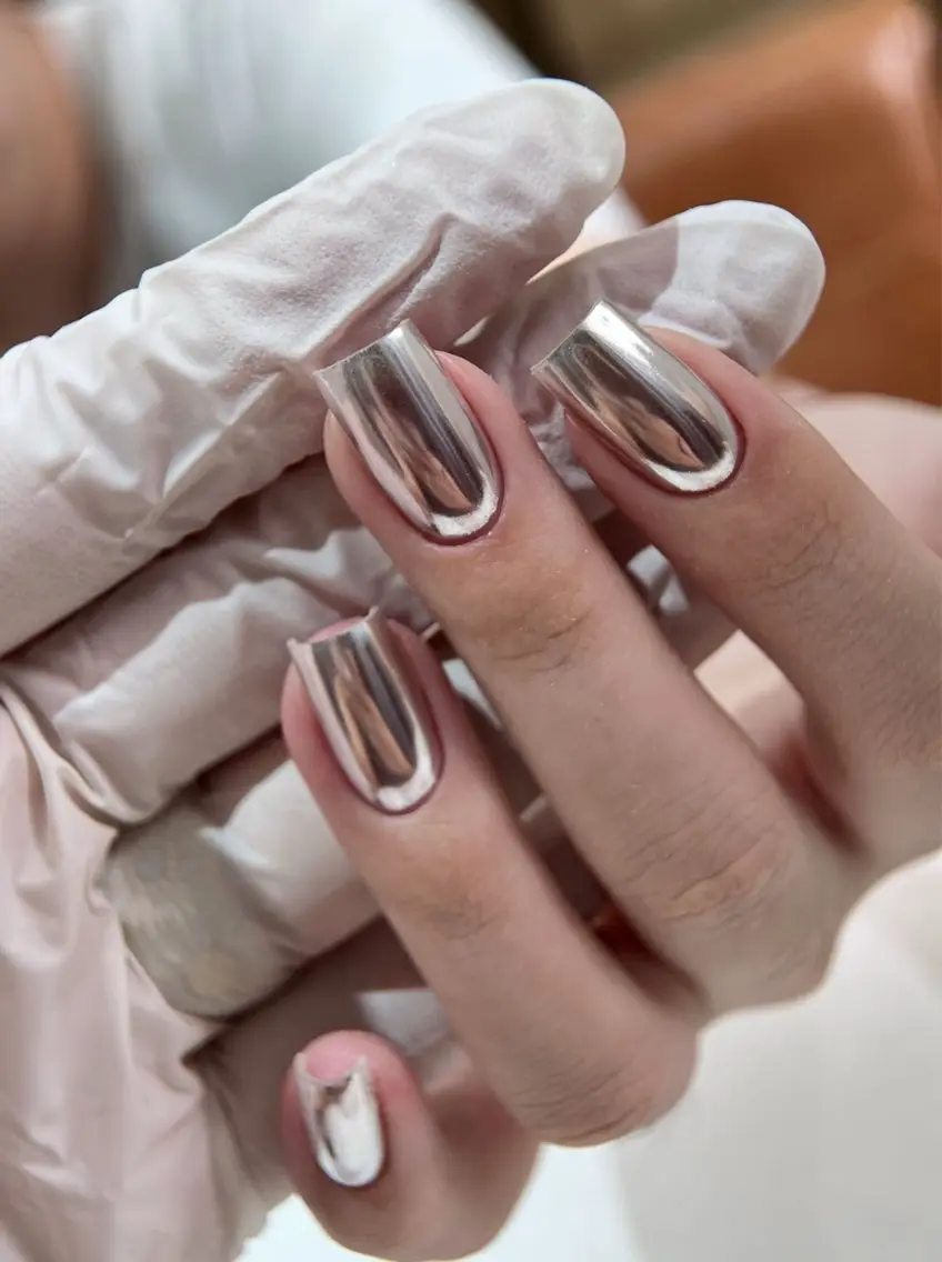 ネイル ミラーネイル ワンカラーネイル ハンドネイル ハンドケア Nin ネイル💅のネイルデザイン