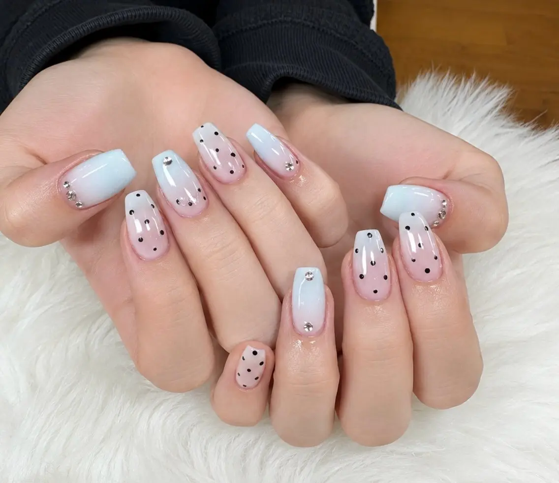 ネイル MIKA RUBY NAIL SLONのネイルデザイン