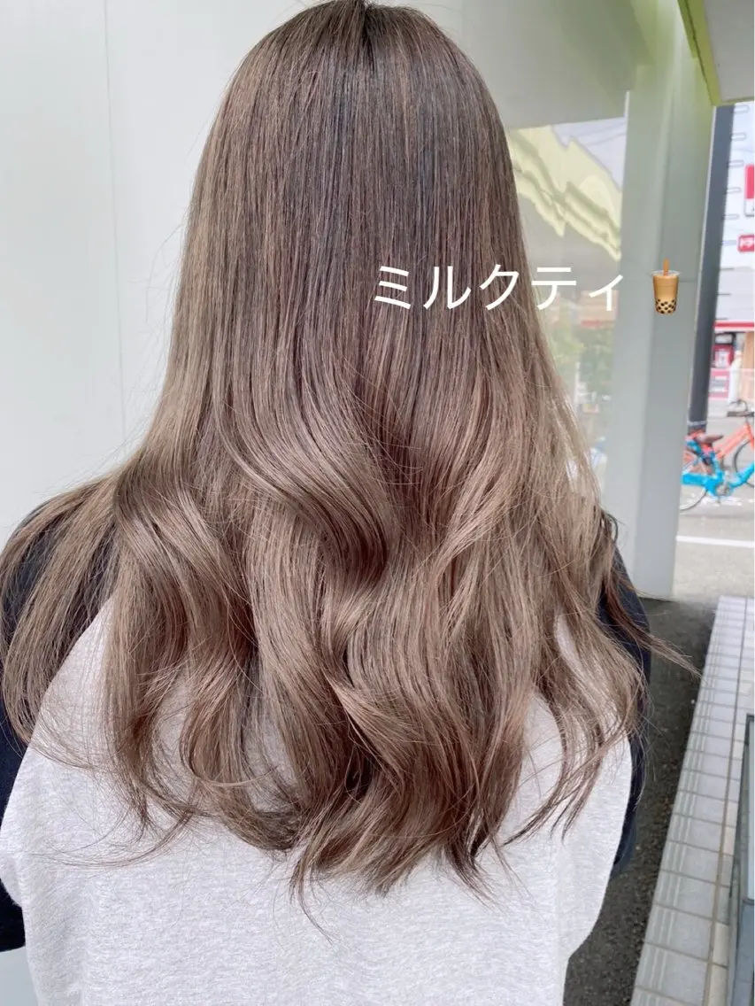 メンテナンスカット+プチデザインカラー（イヤリングor裾orフェイスフレーミングorアンブレラorデザインワンカラー）の写真