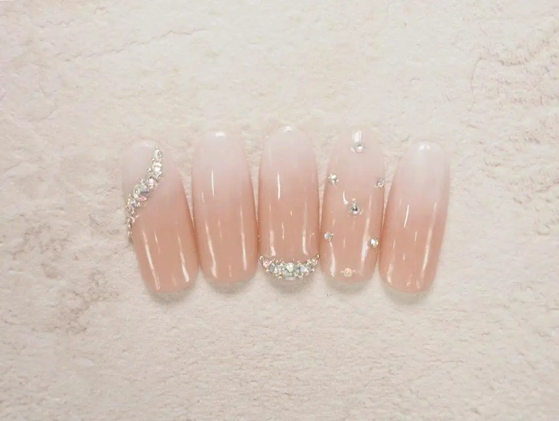 ロング ネイル ハンドネイル フットネイル NailBeauty コルンのネイルデザイン