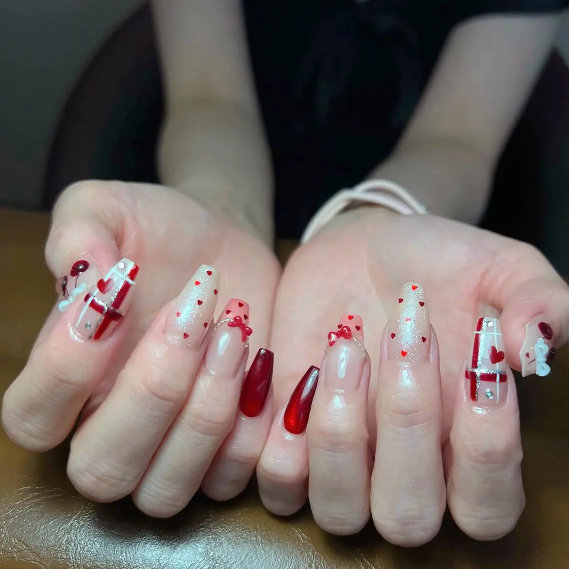 ネイル オーロラネイル クリアネイル 成人式 フラッシュネイル ジェルネイル ハンドネイル Amee Nail Salonのネイルデザイン