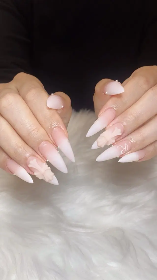 ネイル オーロラネイル ブラウン フラッシュネイル フラワーネイル ホログラムネイル ハンドネイル ハンドケア Rei _Nail 新宿のネイルデザイン