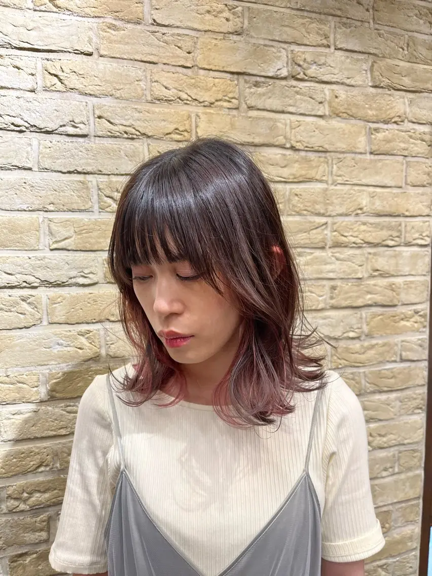 ミディアム 河上 麻衣/白髪ぼかしのヘアスタイル