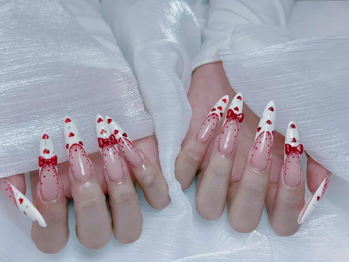 ロング ハンドネイル 28nails .thaoのネイルデザイン