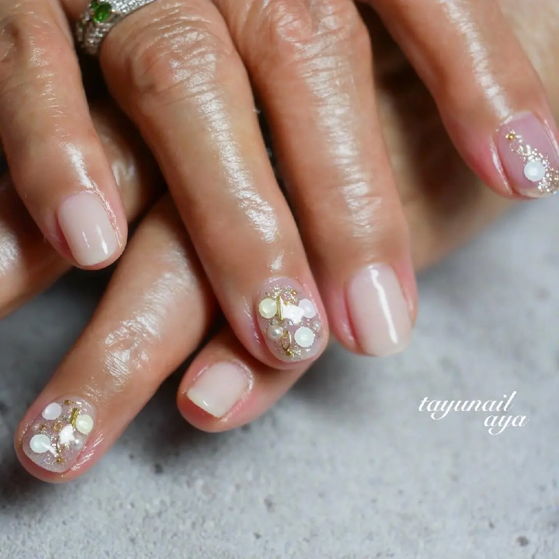 ネイル ブルー ジェルネイル キラキラネイル パラジェル 春ネイル ネイルサロン 【たゆnail】のネイルデザイン