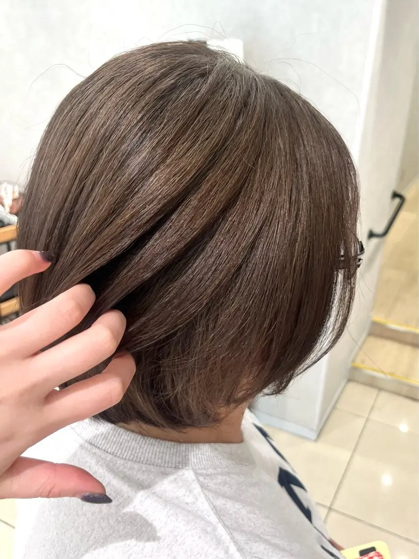ショート カラー ハイライトカラー ハイライト トリートメント カット ヘアカラー トリートメント 巖本 真希のヘアスタイル