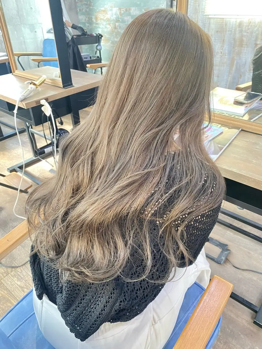 ロング カラー カット ヘアカラー トリートメント Zina 千早店 藤 辰也のヘアスタイル