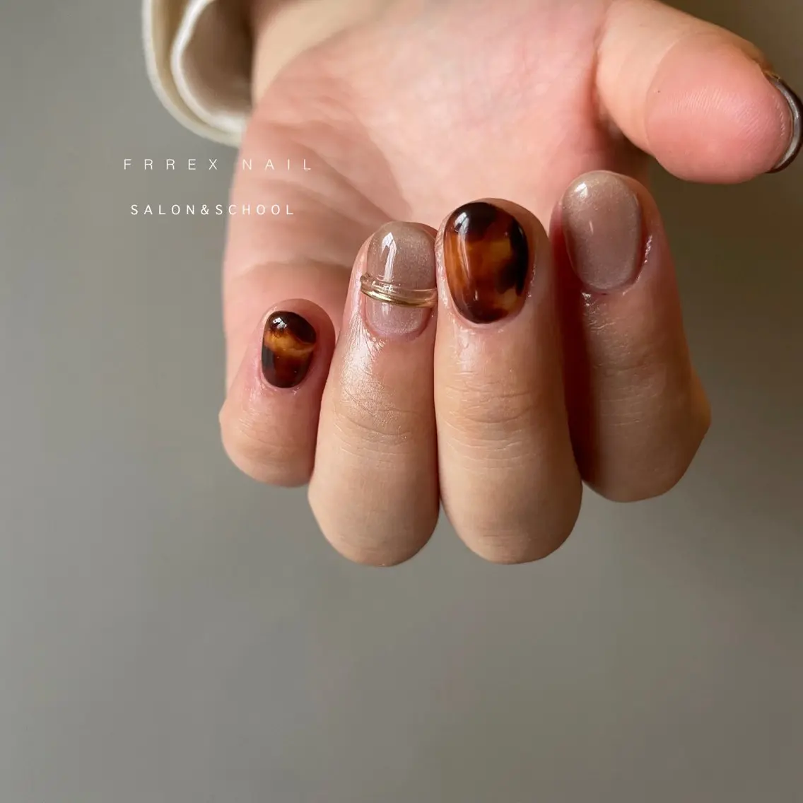 ネイル べっ甲ネイル ハンドネイル ハンドケア freex nail /ニュアンス/個性派のネイルデザイン
