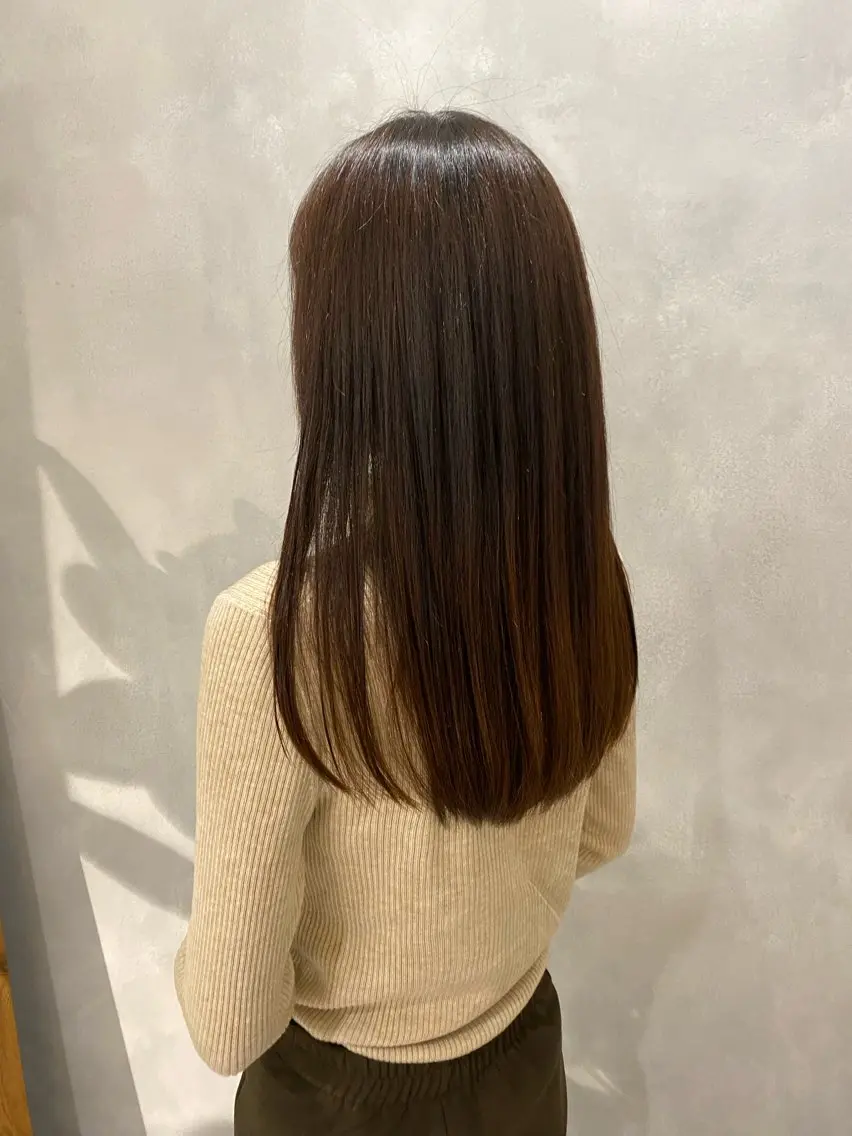 セミロング 大島桃花 / 表参道 透明感カラーのヘアスタイル
