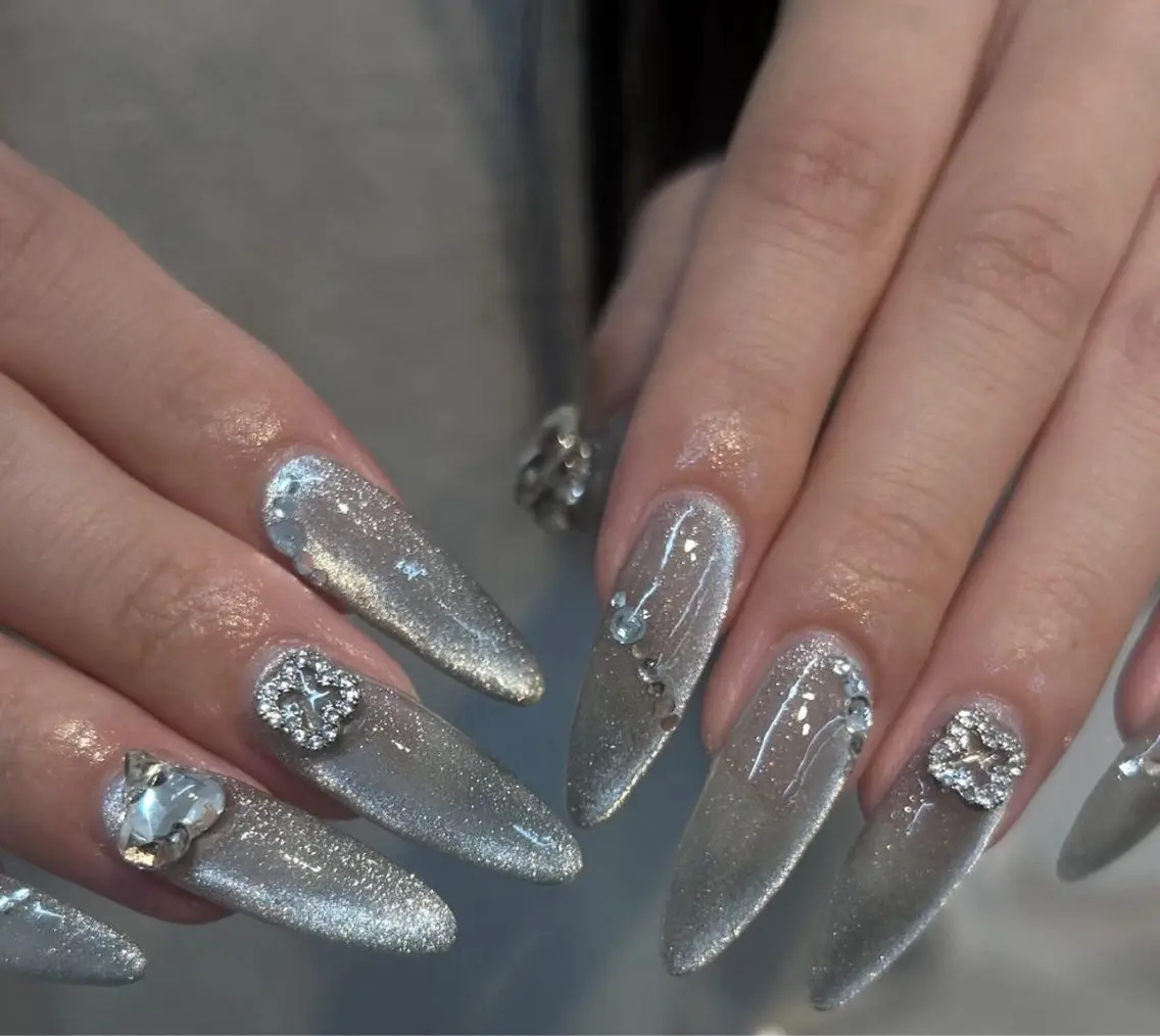 ネイル フレンチネイル ジェルネイル 韓国ネイル マグネットネイル 持ち込み ハンドネイル Mimi nail _Royalのネイルデザイン