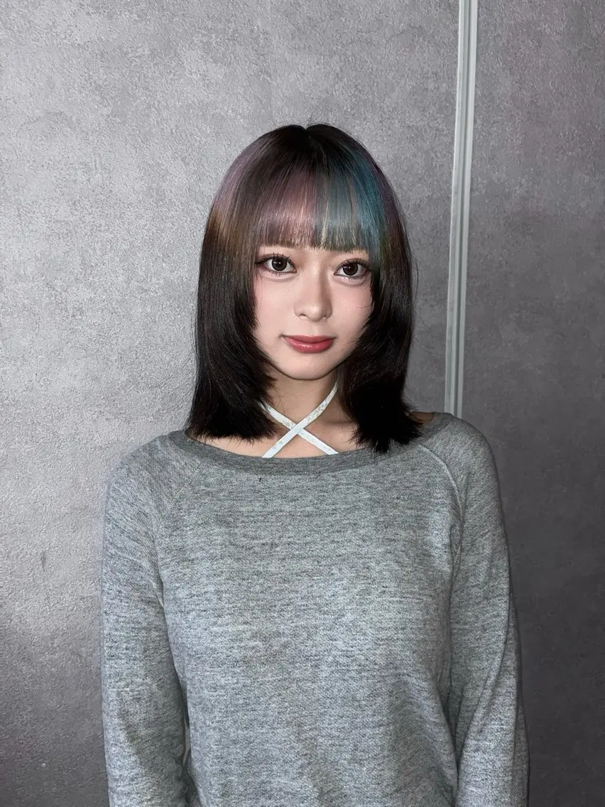 ミディアム カラー 長谷川 愛花のヘアスタイル