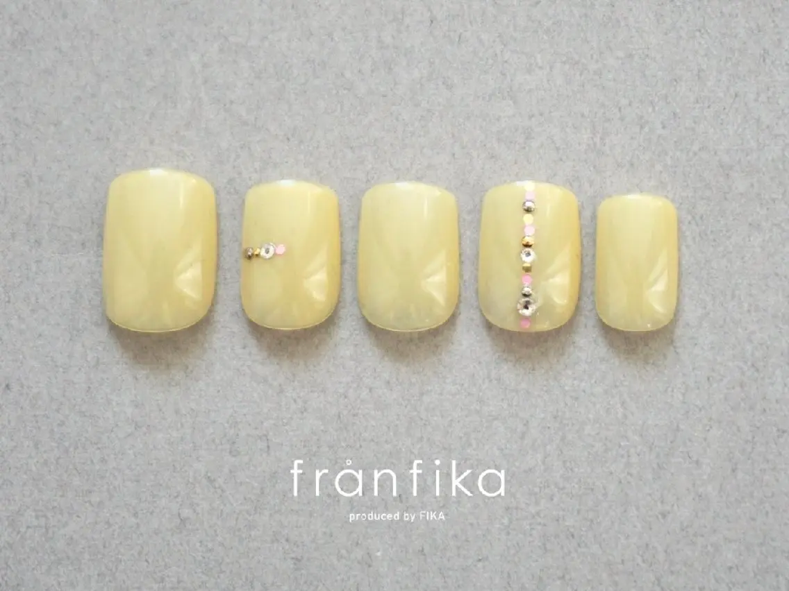 ネイル 春ネイル FIKA 折戸のネイルデザイン