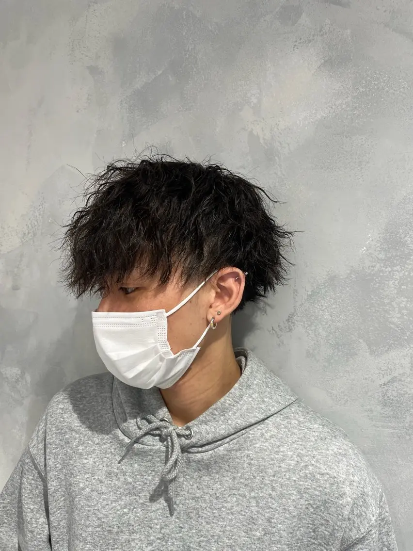 メンズ メンズパーマ メンズツイストパーマ ツイストパーマ カット パーマ 飯田 祥哉のヘアスタイル