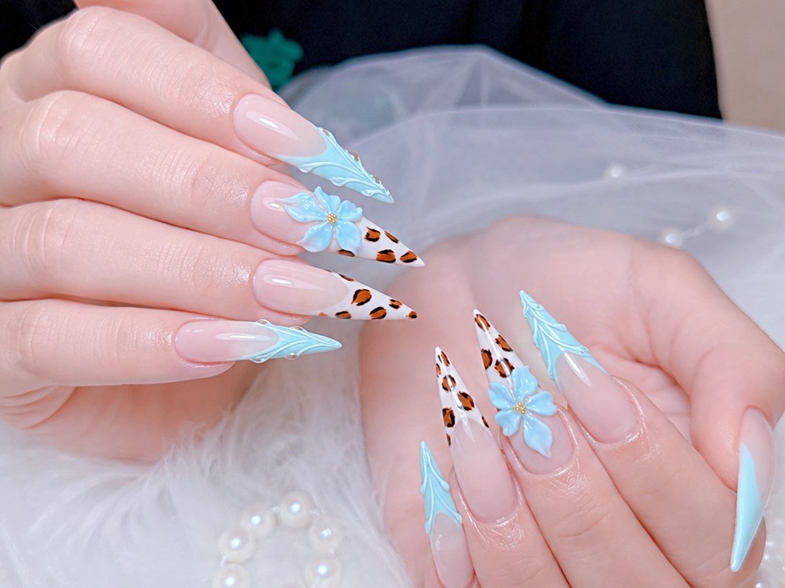 ネイル チークネイル 長さ出し フラッシュネイル フレンチネイル グラデーション ハンドネイル AN NAIL 高田馬場のネイルデザイン