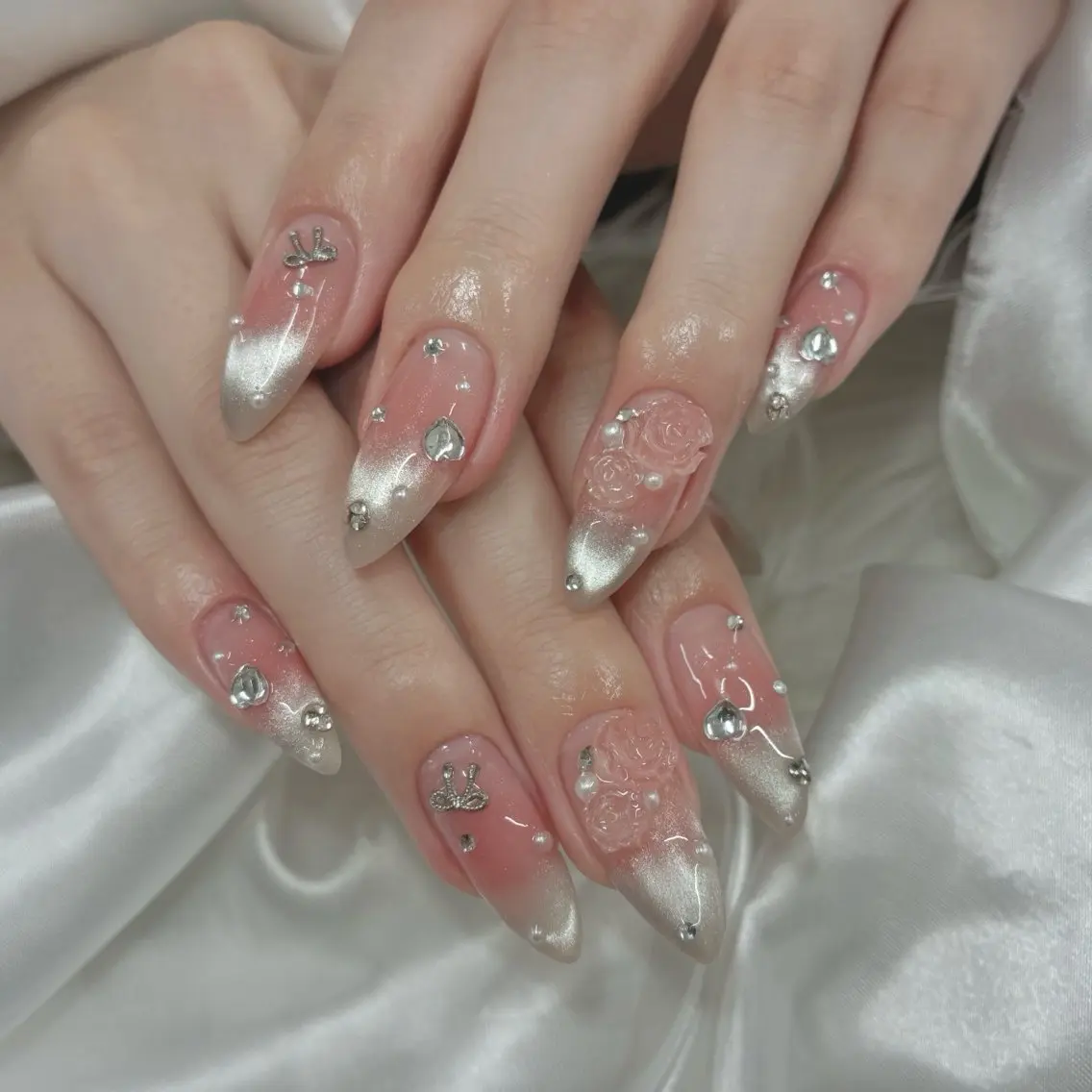 ネイル ハンドネイル ハンドケア DuLi Blinkのネイルデザイン