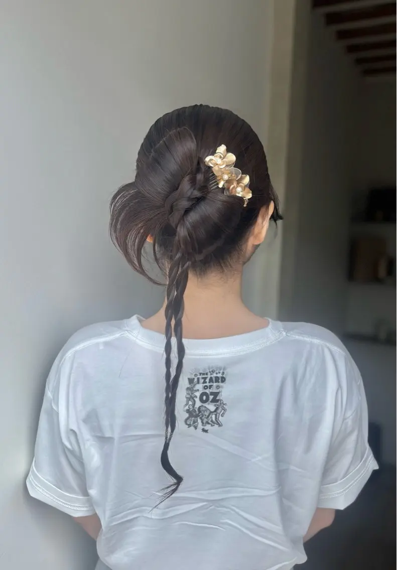 ロング 白土 さくらのヘアスタイル
