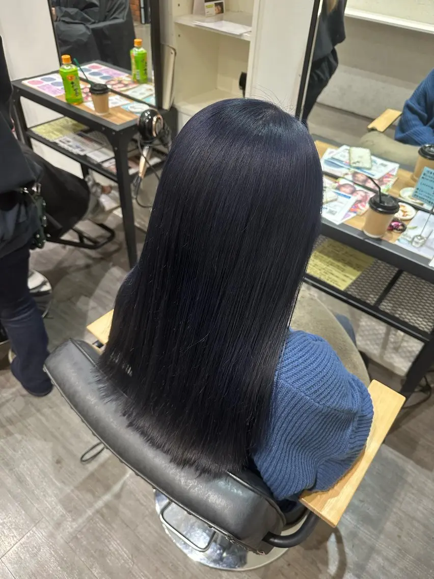 セミロング カラー ネイビーカラー カット ヘアカラー トリートメント 艶髪レイヤー上田 紗也🇰🇷💗のヘアスタイル