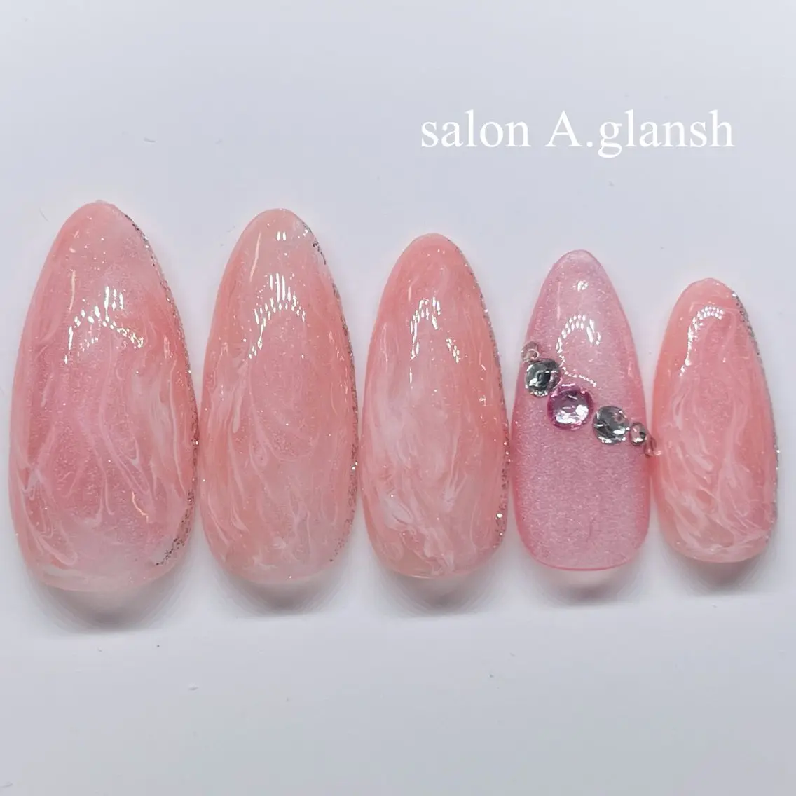 ネイル ハンドネイル 肌質改善salon♪ 効果がわかる♪南森町のエステ・リラクイメージ