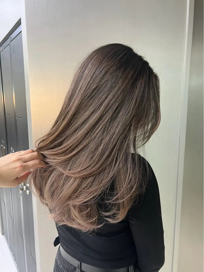ロング レイヤーカット トリートメント ヘアカラー トリートメント Kotomi 🇺🇸💋のヘアスタイル