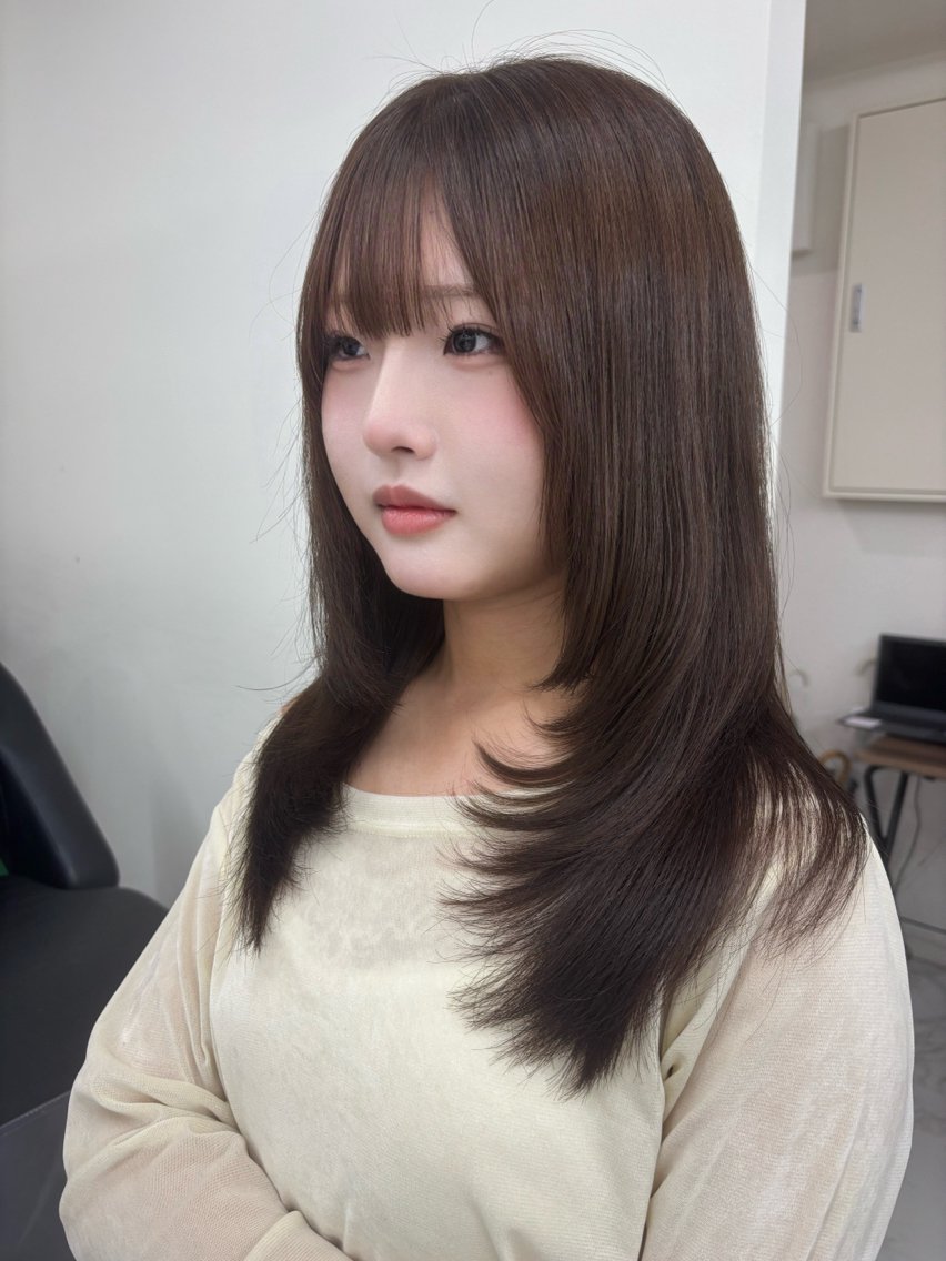 セミロング カラー ベージュカラー 透明感カラー ヘーゼル レイヤー/束感まつ毛 𝐘𝐔𝐈𝐊𝐀のヘアスタイル