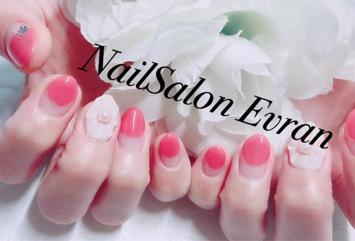 ネイル ぷっくりネイル ハンドネイル Nail salon Evranのネイルデザイン