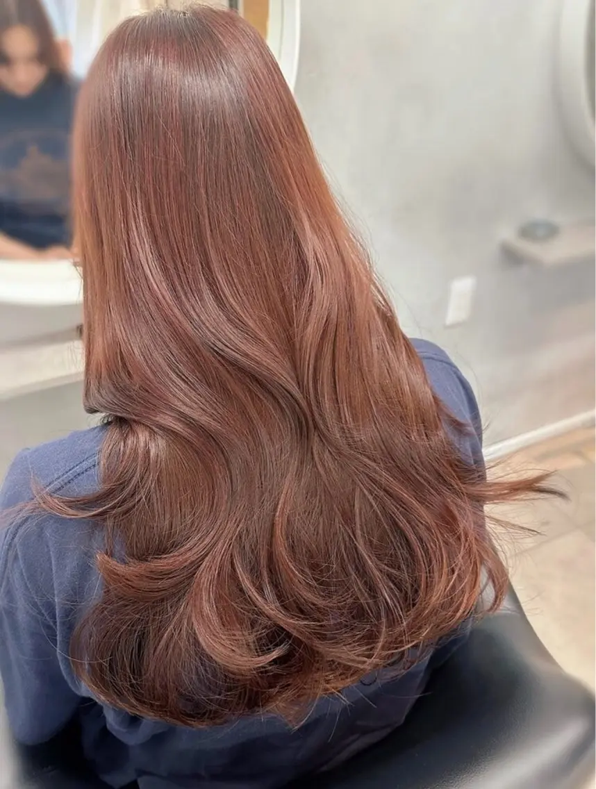 ロング カラー ヘアカラー トリートメント 縮毛矯正×透明感 カラー hinataのヘアスタイル