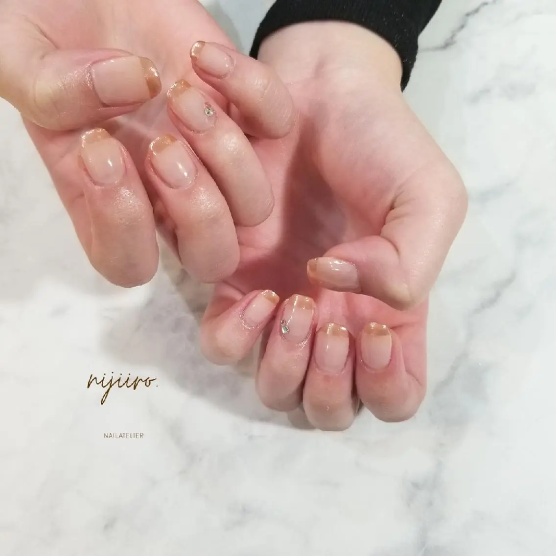 ネイル フレンチネイル ミラーネイル ハンドネイル nijiiro🌈 サトウのネイルデザイン