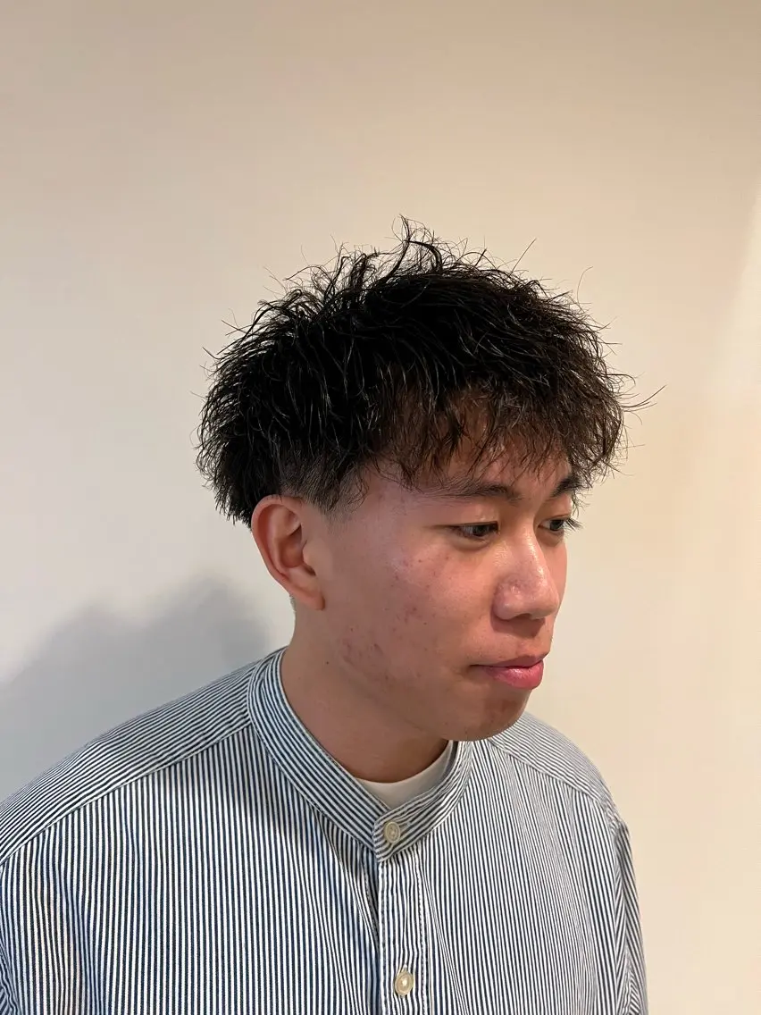 パーマ メンズ 解良 優斗のヘアスタイル