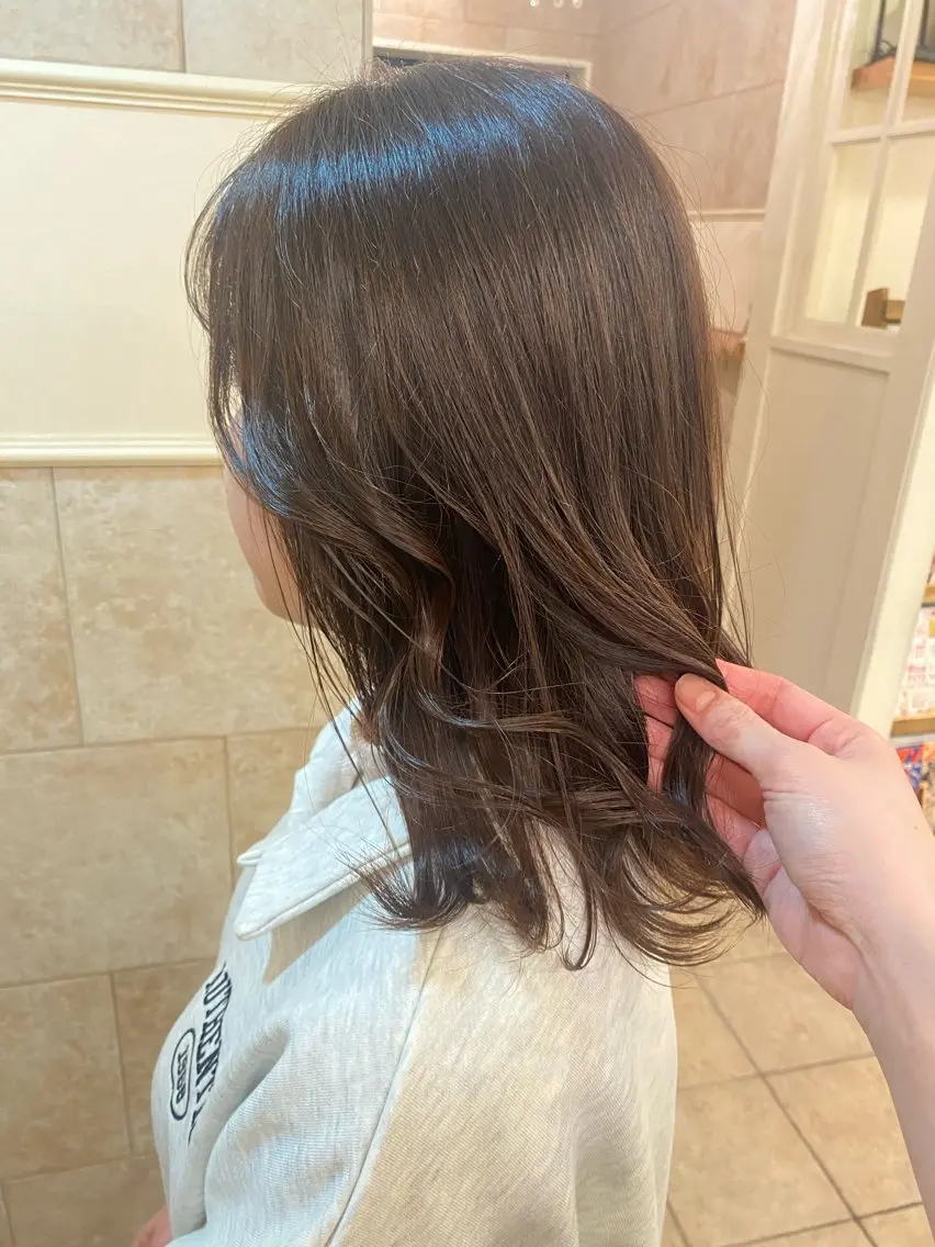 カラー アッシュ ベージュカラー オレンジ 恩田 美波のヘアスタイル