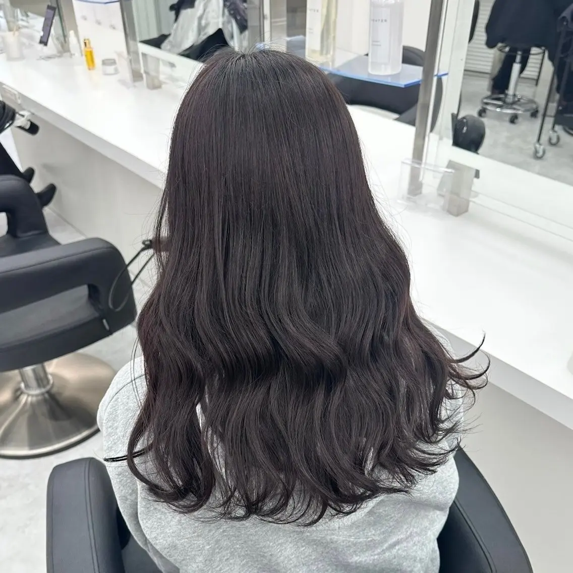 ロング カラー ヘアカラー トリートメント 透明感ベージュ🤎 manami👒🌿のヘアスタイル