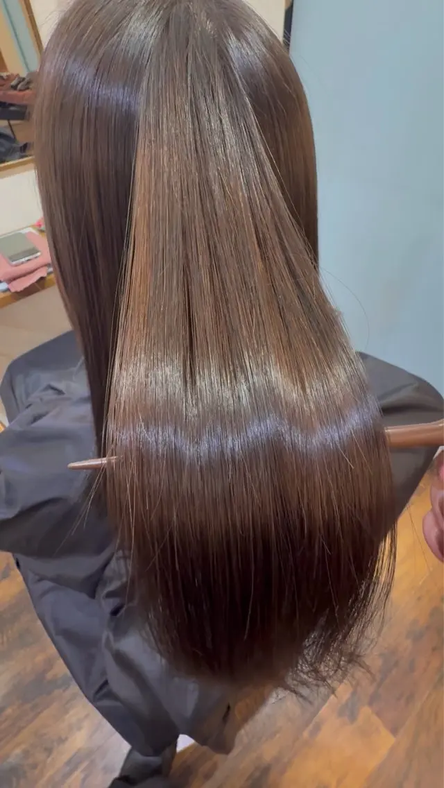 セミロング ⭐️美髪矯正⭐️ 室岡仁哉のヘアスタイル