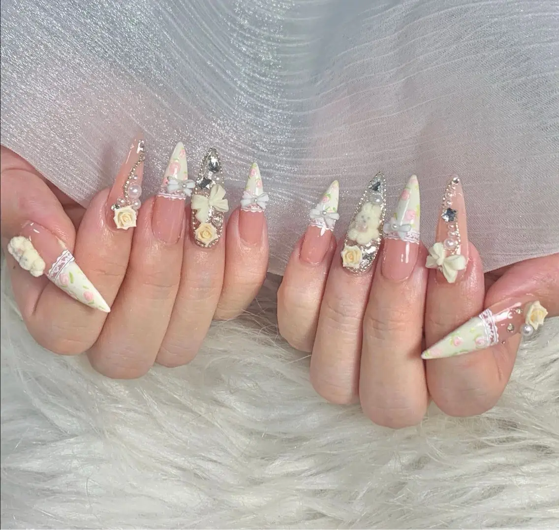 ネイル ハンドネイル Rinaky Amee Nailのネイルデザイン