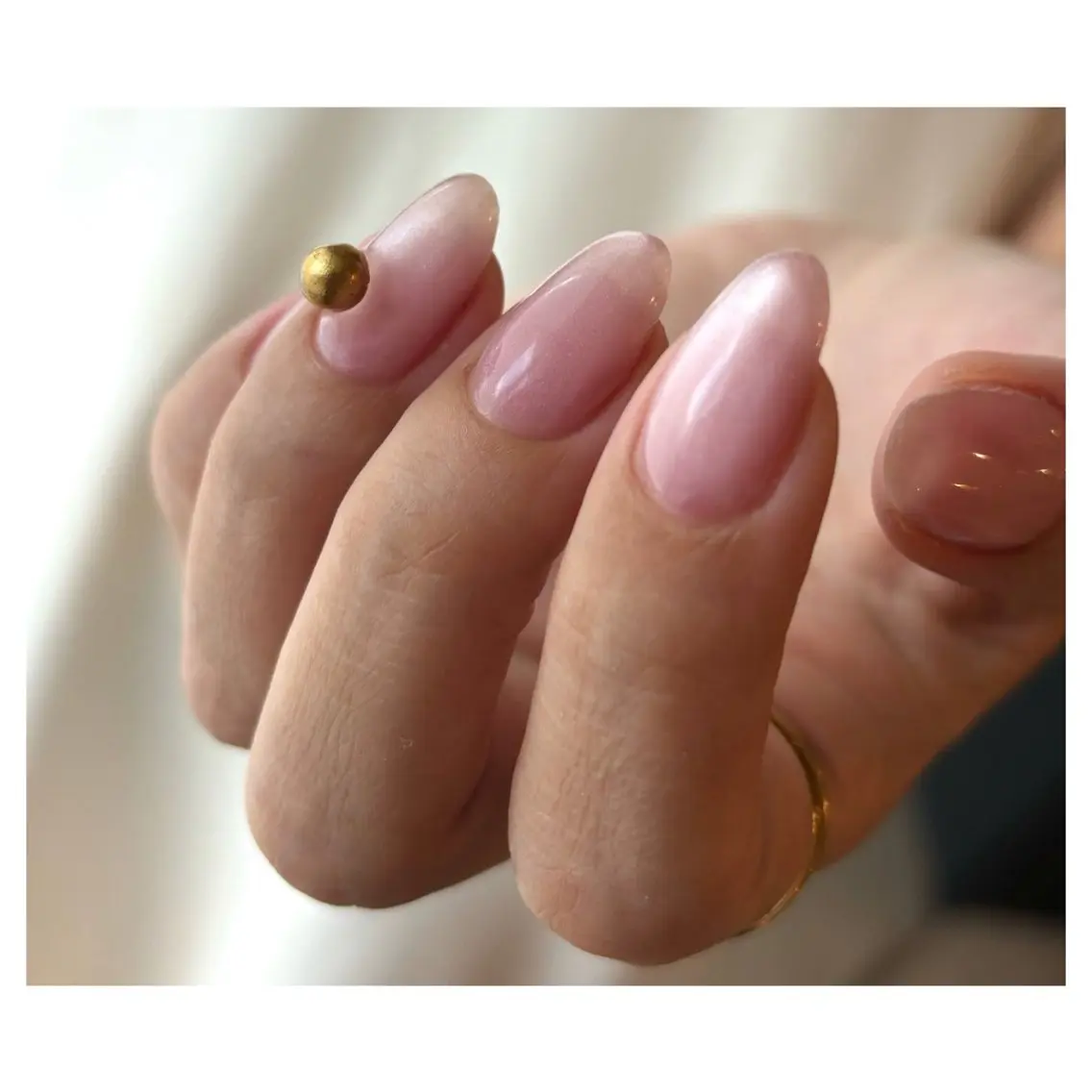 ネイル 氷ネイル・うるうるネイル マグネットネイル ハンドネイル Elio 国泰寺のネイルデザイン