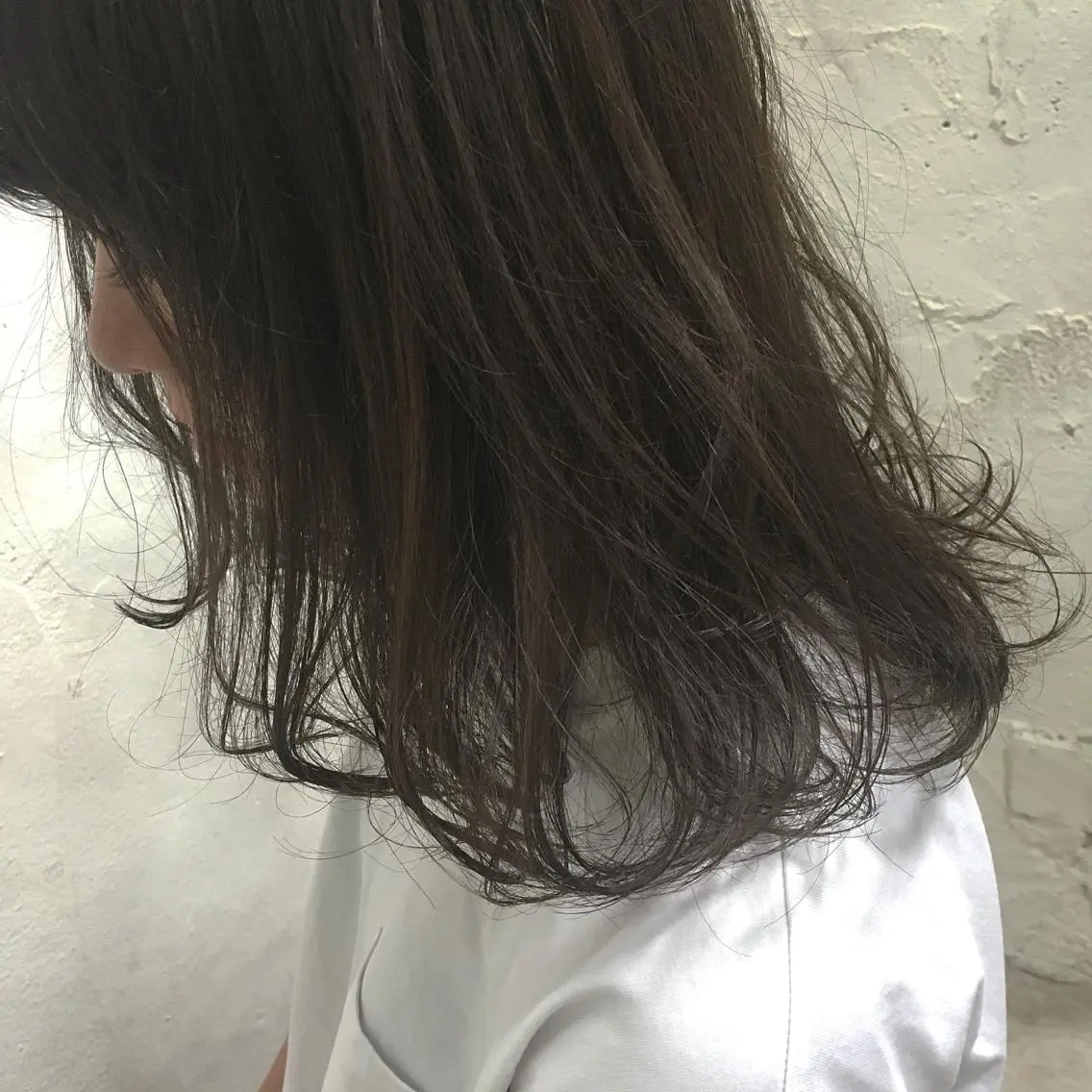 ミディアム カラー ダークグレー ダークグレージュ グレージュ せこぐち まいのヘアスタイル