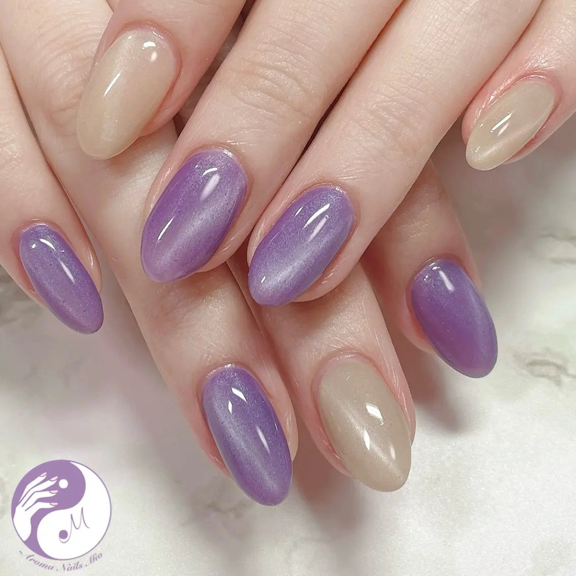 ネイル ジェルネイル マグネットネイル 赤色 .Nails Mio 赤羽西ネイルサロンのネイルデザイン