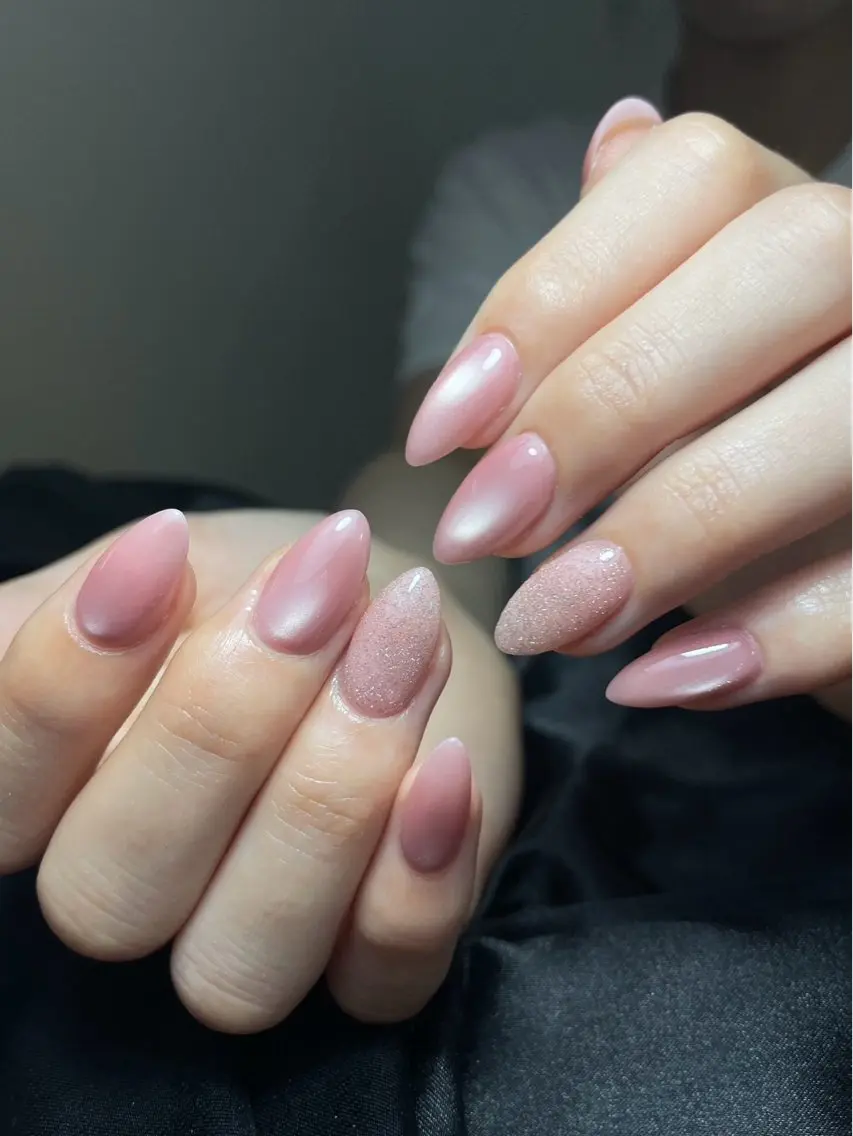 ネイル チークネイル 長さ出し フットネイル ジェルネイル 卒業式 𝓐𝓷𝓻𝓲 XiinhNailのネイルデザイン